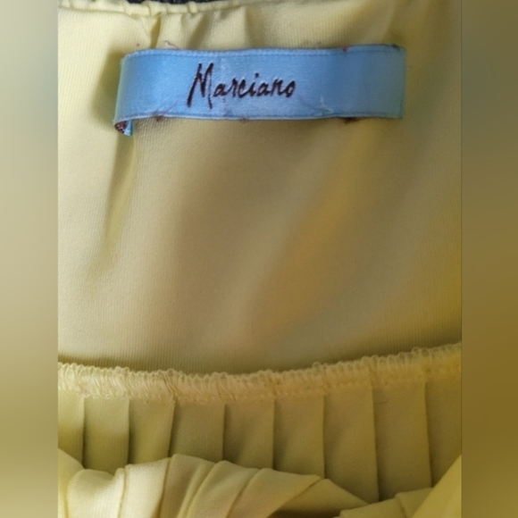 Marciano halter tank with neck tie in size xs/s. - Picture 3 of 3